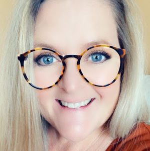 Meet your Posher, Leigh ann